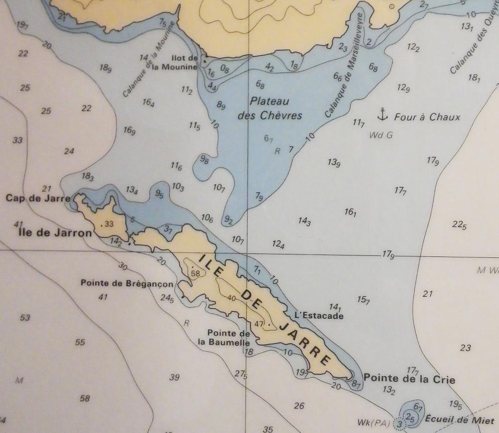 Pointe de Jarre ou de Brégançon : l'Îlot de la Mounine et le Plateau des Chèvres, les Îles de Jarre et de Jarron sur une carte du Service Hydrographique et Océanographique de la Marine de 1997