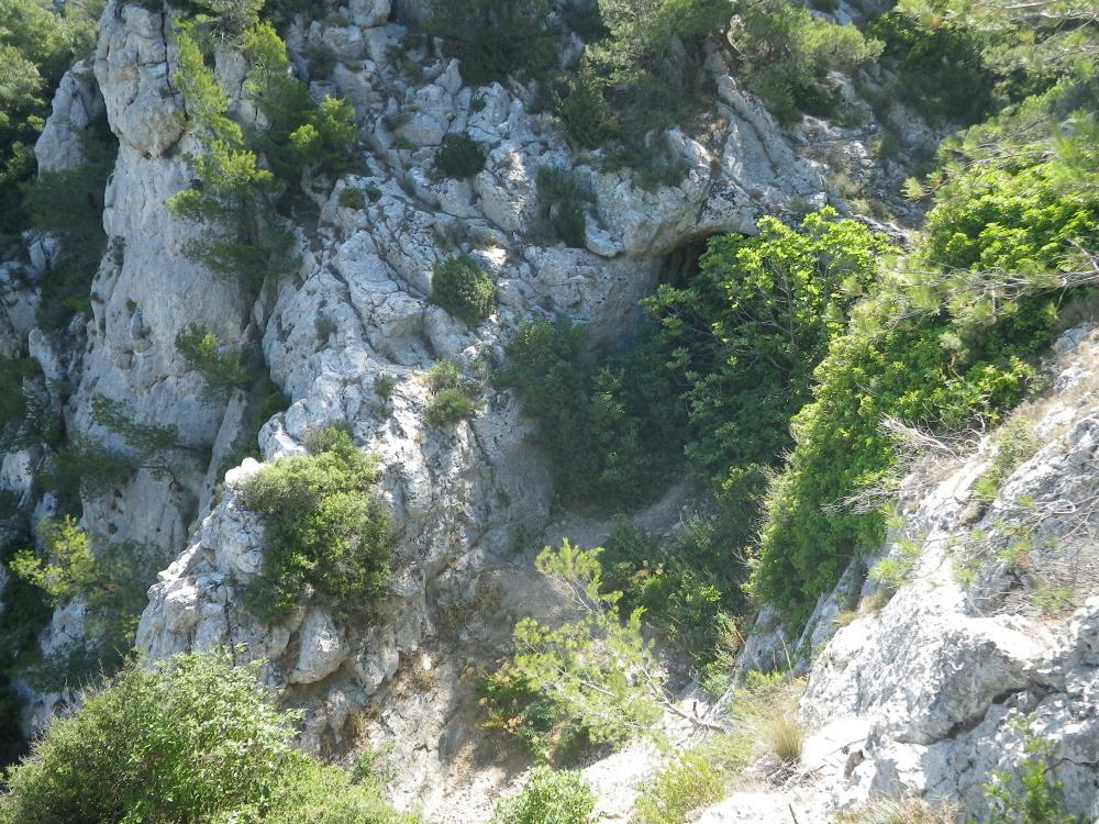 Grotte Rolland : la Grotte Rolland vue du dessus